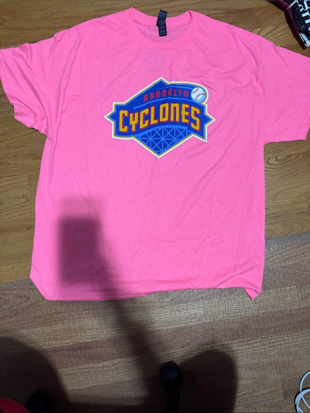 Gildan Pink Brooklyn Cyclones Short Sleeve Tee size : XL